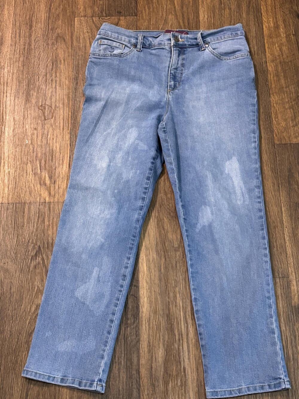 Gloria Vanderbilt Women’s Amanda Denim Jeans Pants Light Blue 10P Petite Short